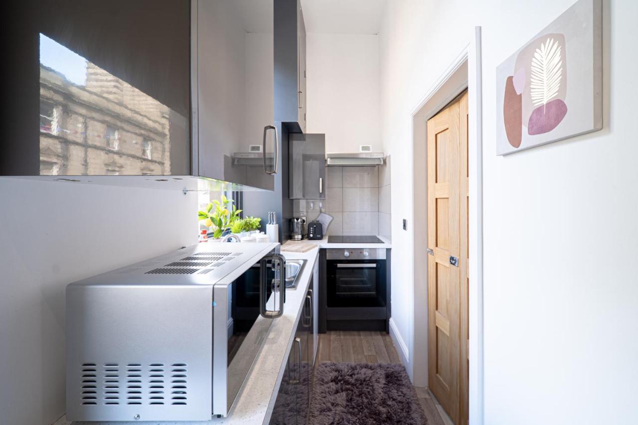 Cozy 1-Bedroom Apartment In The Heart Of Barnsley Town Centre Ngoại thất bức ảnh
