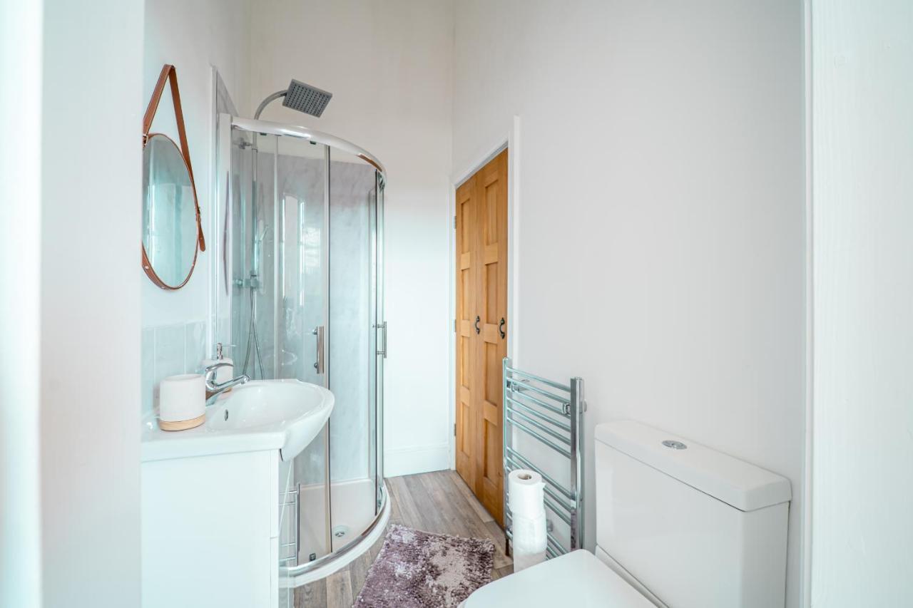 Cozy 1-Bedroom Apartment In The Heart Of Barnsley Town Centre Ngoại thất bức ảnh