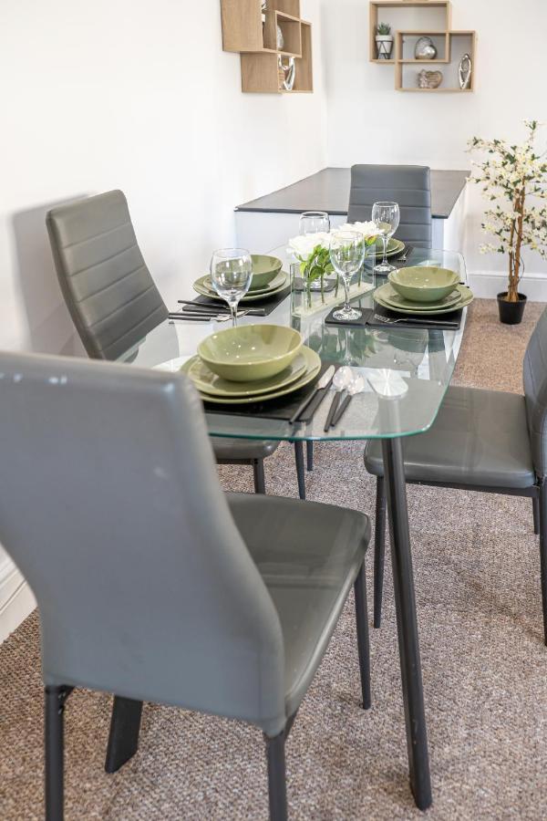 Cozy 1-Bedroom Apartment In The Heart Of Barnsley Town Centre Ngoại thất bức ảnh