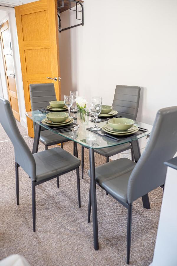 Cozy 1-Bedroom Apartment In The Heart Of Barnsley Town Centre Ngoại thất bức ảnh