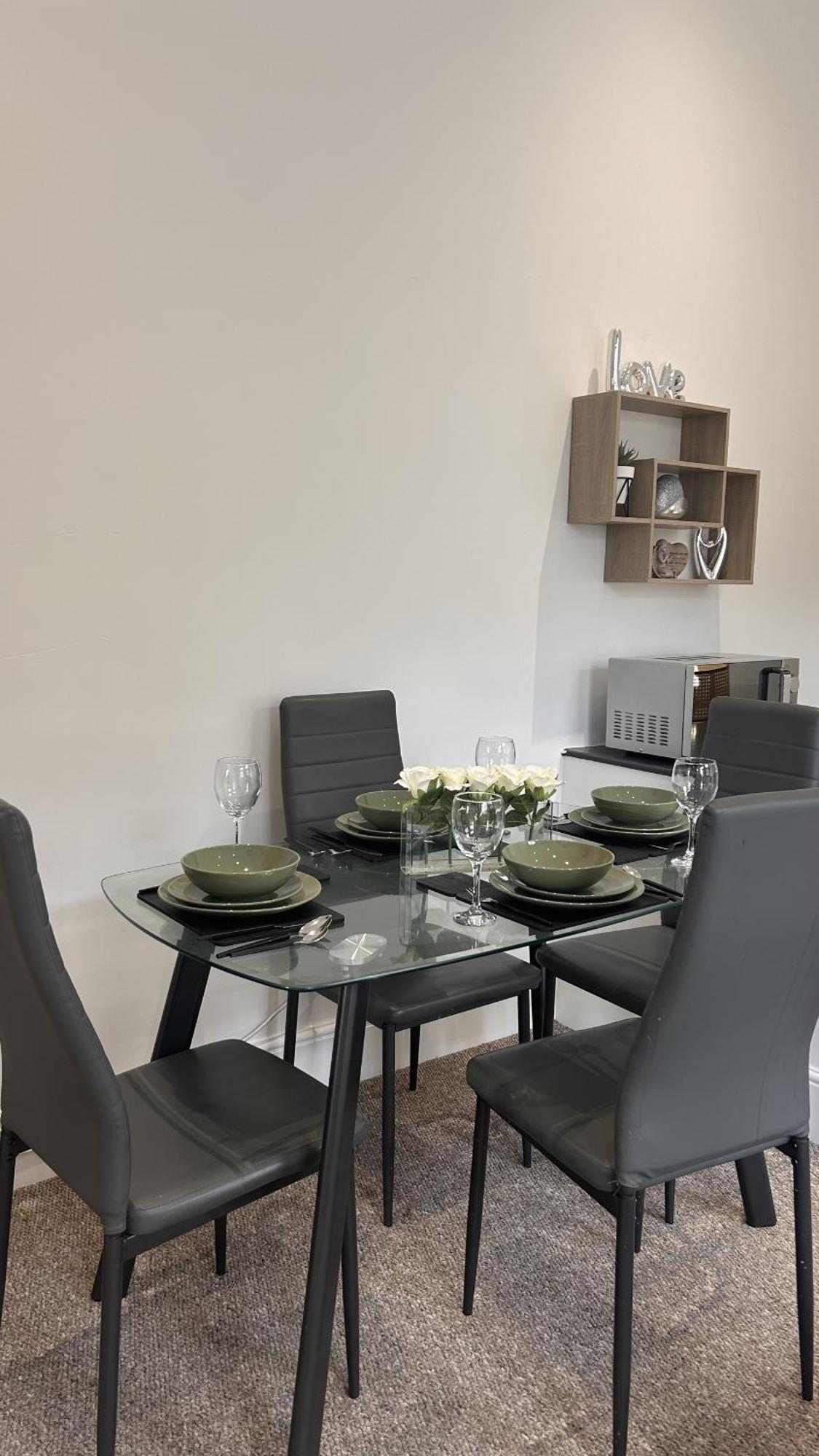Cozy 1-Bedroom Apartment In The Heart Of Barnsley Town Centre Ngoại thất bức ảnh